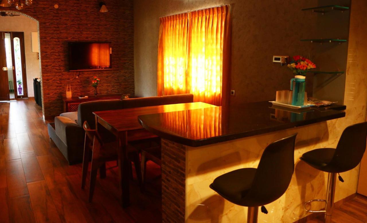 Penthouse 2Bhk With Bathtub And Terrace Villa ปอนดิเชอรี ภายนอก รูปภาพ